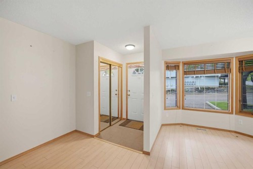 42 Patina Point Sw, Calgary, AB 