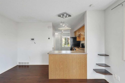 312 Saddlebrook Point Ne, Calgary, AB - Indoor