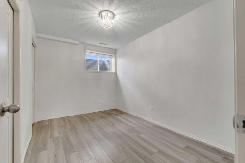 312 Saddlebrook Point Ne, Calgary, AB - Indoor Photo Showing Other Room