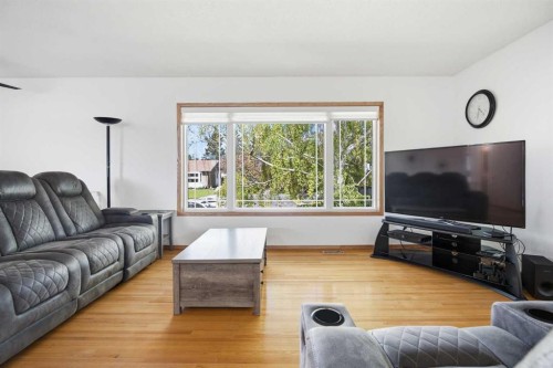 10011 Maplecreek Drive Se, Calgary, AB 