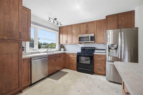 10011 Maplecreek Drive Se, Calgary, AB 