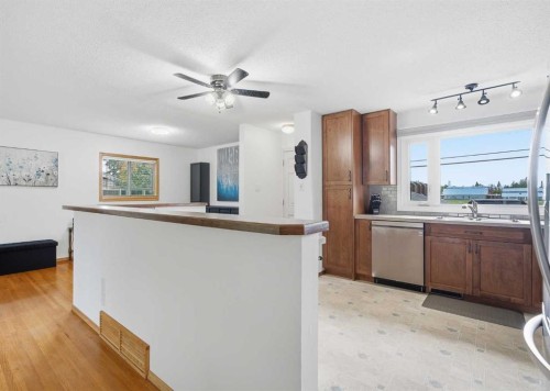 10011 Maplecreek Drive Se, Calgary, AB 