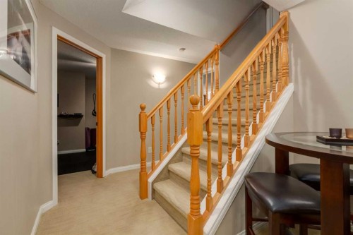 52 Silver Brook Drive Nw, Calgary, AB 
