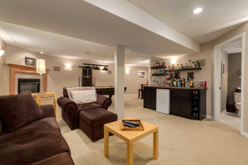 52 Silver Brook Drive Nw, Calgary, AB 