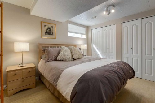 52 Silver Brook Drive Nw, Calgary, AB 