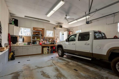 52 Silver Brook Drive Nw, Calgary, AB 