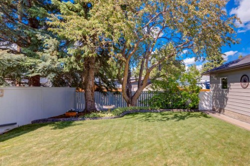 52 Silver Brook Drive Nw, Calgary, AB 