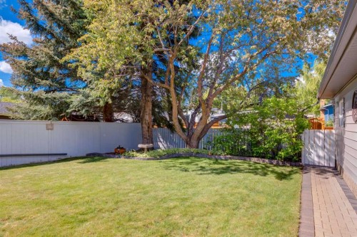 52 Silver Brook Drive Nw, Calgary, AB 