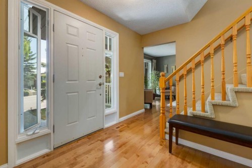52 Silver Brook Drive Nw, Calgary, AB 