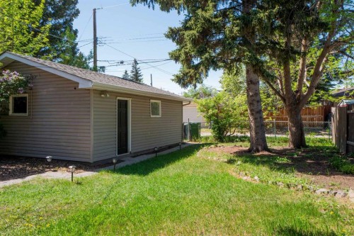 4115 Bowlen Street Nw, Calgary, AB - Outdoor