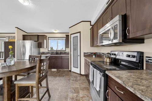 20-31244 Range Road 33, Rural Mountain View County, AB 