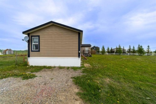 20-31244 Range Road 33, Rural Mountain View County, AB 