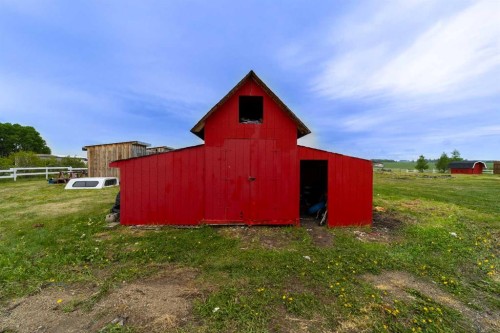 20-31244 Range Road 33, Rural Mountain View County, AB 