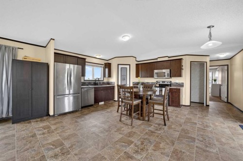 20-31244 Range Road 33, Rural Mountain View County, AB 