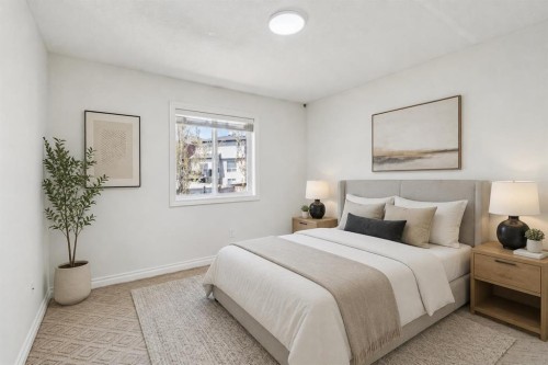 22 Sherwood Cove Nw, Calgary, AB - Indoor Photo Showing Bedroom