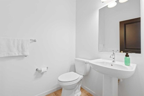 2 Birch Glen, Okotoks, AB 