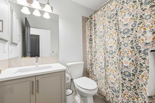 2 Birch Glen, Okotoks, AB 