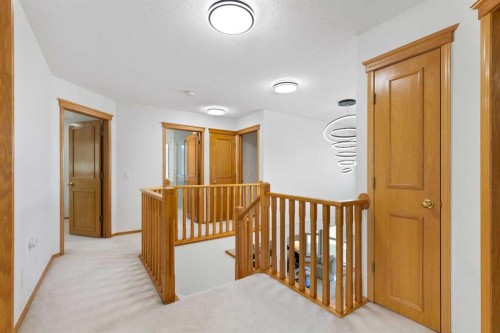136 Schubert Hill Nw, Calgary, AB - Indoor Photo Showing Other Room