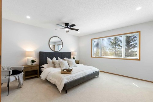136 Schubert Hill Nw, Calgary, AB - Indoor Photo Showing Bedroom