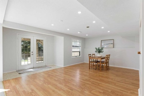 136 Schubert Hill Nw, Calgary, AB - Indoor