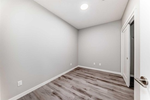 403-200 Shawnee Square Sw, Calgary, AB 