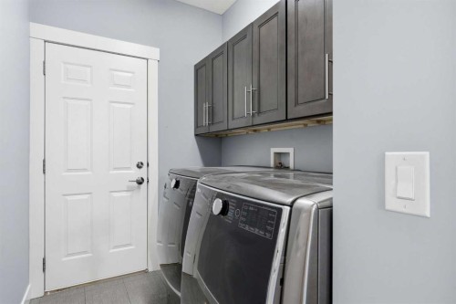 209 Oakmere Close, Chestermere, AB 
