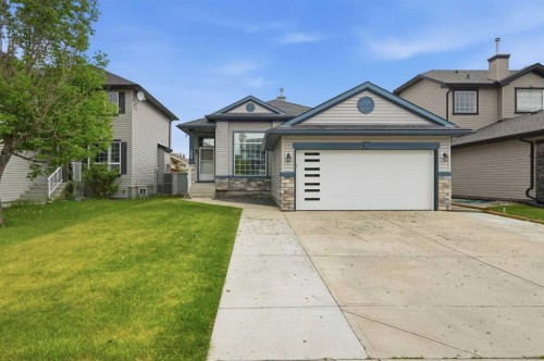 209 Oakmere Close, Chestermere, AB 
