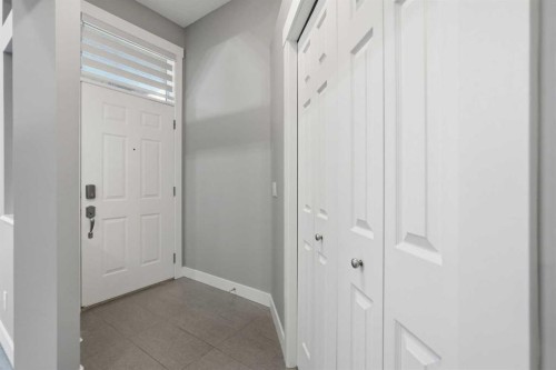 209 Oakmere Close, Chestermere, AB 
