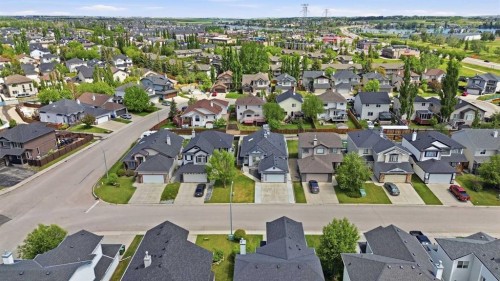209 Oakmere Close, Chestermere, AB 