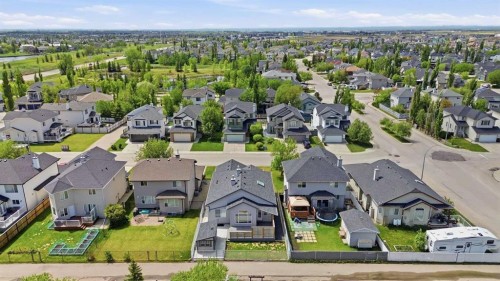 209 Oakmere Close, Chestermere, AB 