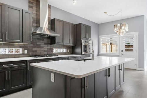 209 Oakmere Close, Chestermere, AB 