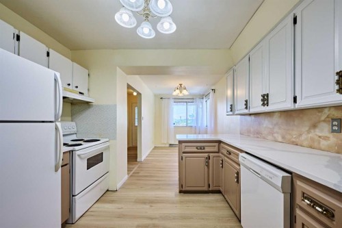 28 Cornell Place Nw, Calgary, AB 