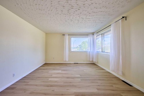 28 Cornell Place Nw, Calgary, AB 
