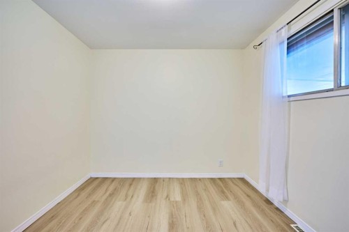 28 Cornell Place Nw, Calgary, AB 