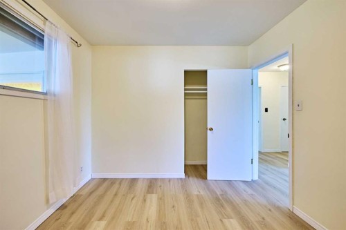 28 Cornell Place Nw, Calgary, AB 
