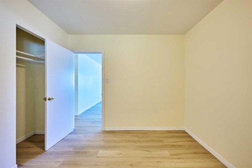 28 Cornell Place Nw, Calgary, AB 