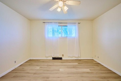 28 Cornell Place Nw, Calgary, AB 