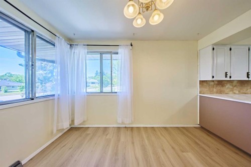 28 Cornell Place Nw, Calgary, AB 