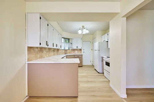 28 Cornell Place Nw, Calgary, AB 