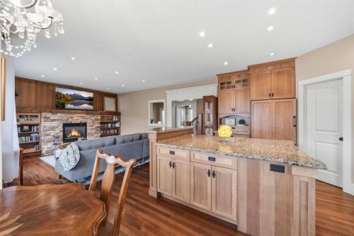 2593 Coopers Circle Sw, Airdrie, AB 