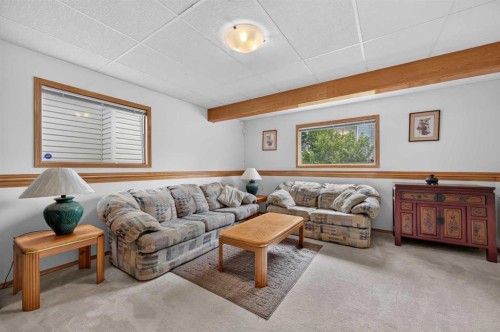 76 Hawkmount Close Nw, Calgary, AB 