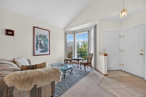 76 Hawkmount Close Nw, Calgary, AB 