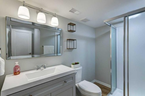 8 Crystal Green Grove, Okotoks, AB 