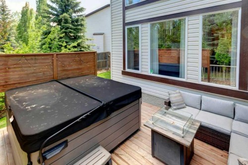 8 Crystal Green Grove, Okotoks, AB 
