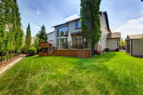 8 Crystal Green Grove, Okotoks, AB 