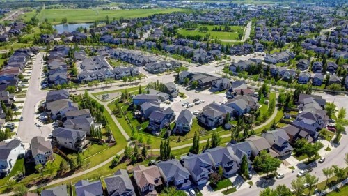 8 Crystal Green Grove, Okotoks, AB 