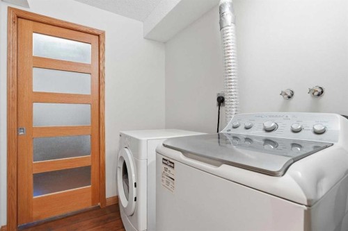 805-320 Meredith Road Ne, Calgary, AB - Indoor Photo Showing Laundry Room