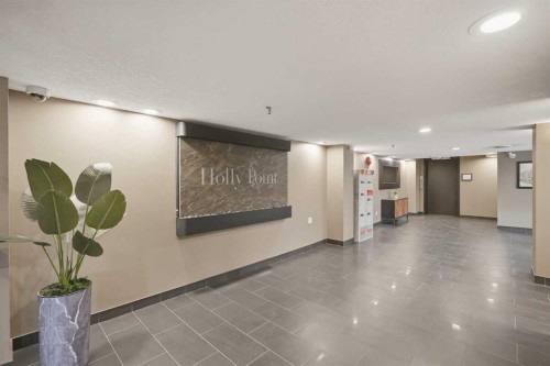 805-320 Meredith Road Ne, Calgary, AB - Indoor Photo Showing Other Room