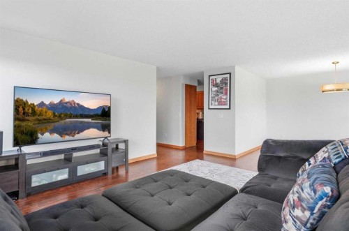 805-320 Meredith Road Ne, Calgary, AB - Indoor