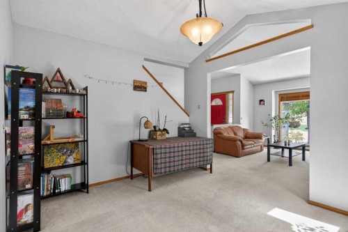 60 Scandia Hill Nw, Calgary, AB 